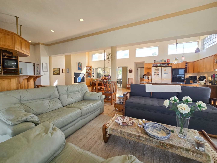 5 Bedroom Property for Sale in Stilbaai Wes Western Cape